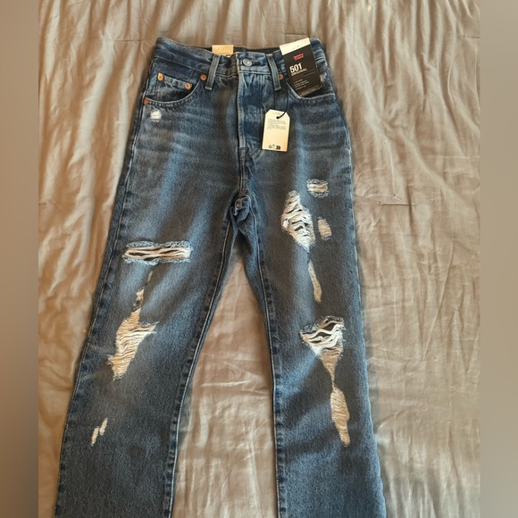 Levi Straight Leg 501 Jeans - Picture 2 of 6